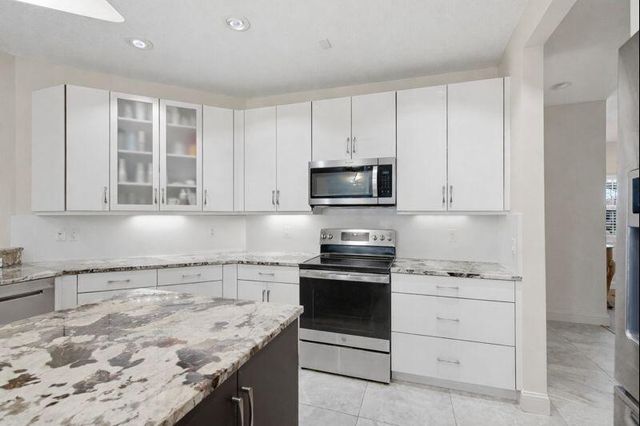 5711 SE Winged Foot Drive, Stuart, FL 34997