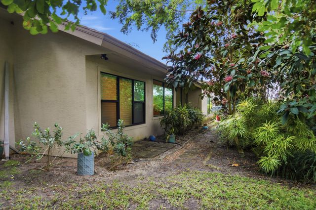 5711 SE Winged Foot Drive, Stuart, FL 34997