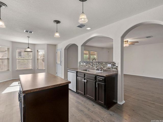 3706 Tanner Fields, Converse, TX 78109