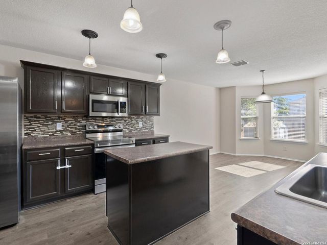 3706 Tanner Fields, Converse, TX 78109