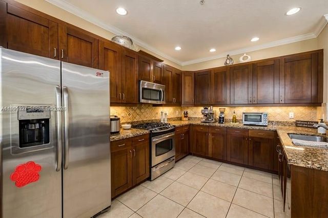 3055 NW 126th Ave, Sunrise, FL 33323