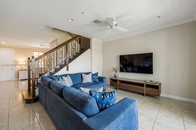 3055 NW 126th Ave, Sunrise, FL 33323