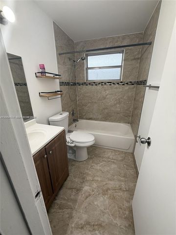 7505 SW 82nd St 314, Miami, FL 33143