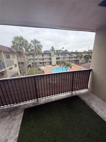 7505 SW 82nd St 314, Miami, FL 33143