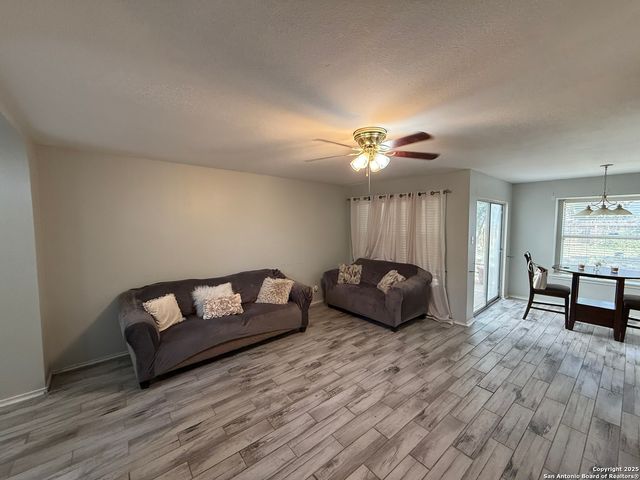 10739 Bobcat Rise, San Antonio, TX 78251