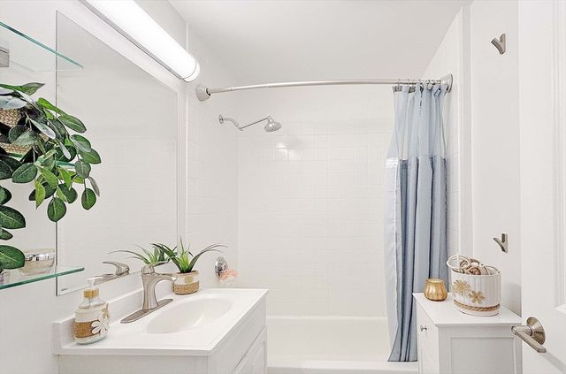 44 Lafayette Ave 503, Chelsea, MA 02150