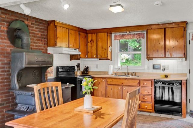 12 Mountain View Road, Jericho, VT 05465