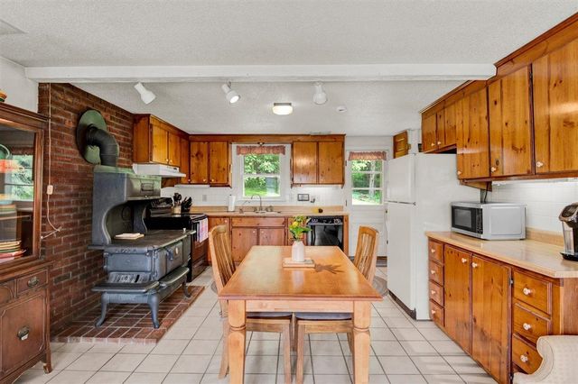 12 Mountain View Road, Jericho, VT 05465