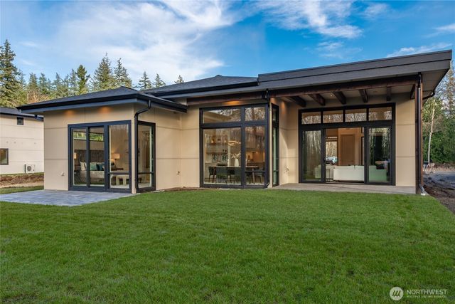 5695 Lux Lane, Blaine, WA 98230