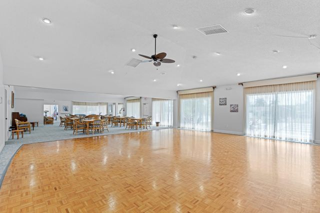 8555 Bella Vista Drive 86, Boca Raton, FL 33433