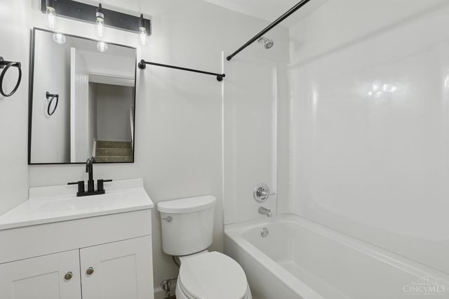 951 Villa View Court, Delhi Twp, OH 45238