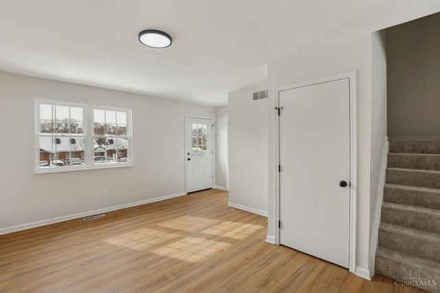 951 Villa View Court, Delhi Twp, OH 45238