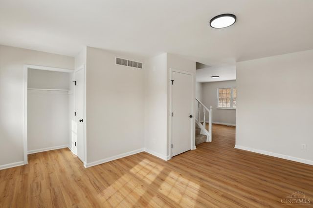 951 Villa View Court, Delhi Twp, OH 45238