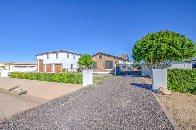 6107 N 175TH Avenue, Waddell, AZ 85355