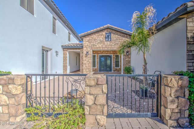 6107 N 175TH Avenue, Waddell, AZ 85355