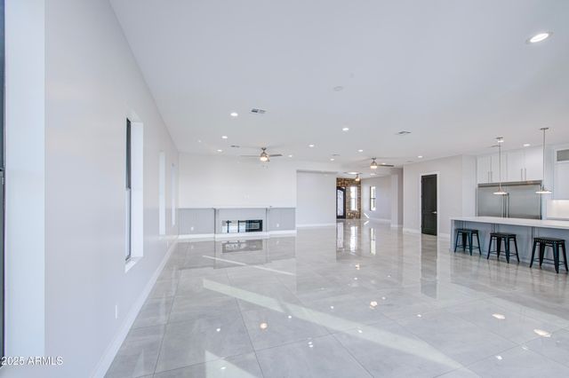 6107 N 175TH Avenue, Waddell, AZ 85355