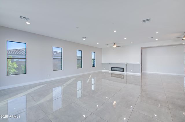 6107 N 175TH Avenue, Waddell, AZ 85355