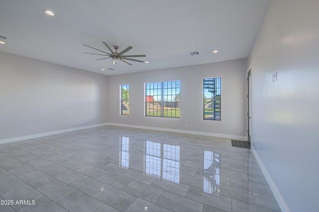 6107 N 175TH Avenue, Waddell, AZ 85355