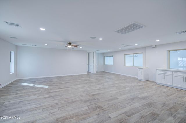 6107 N 175TH Avenue, Waddell, AZ 85355