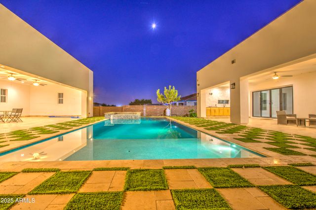 6107 N 175TH Avenue, Waddell, AZ 85355