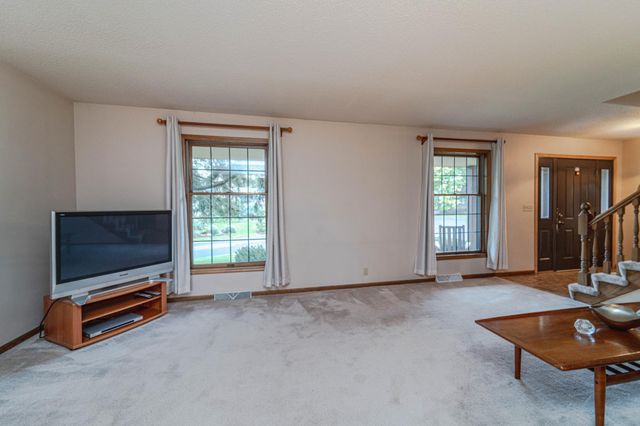 1138 Tiffany Point, Eagan, MN 55123