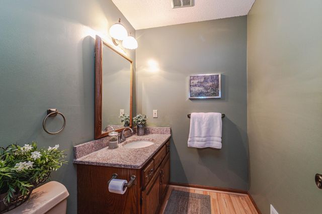 1138 Tiffany Point, Eagan, MN 55123