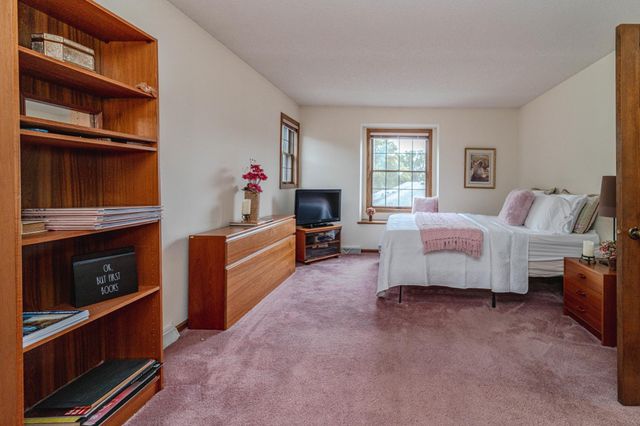 1138 Tiffany Point, Eagan, MN 55123