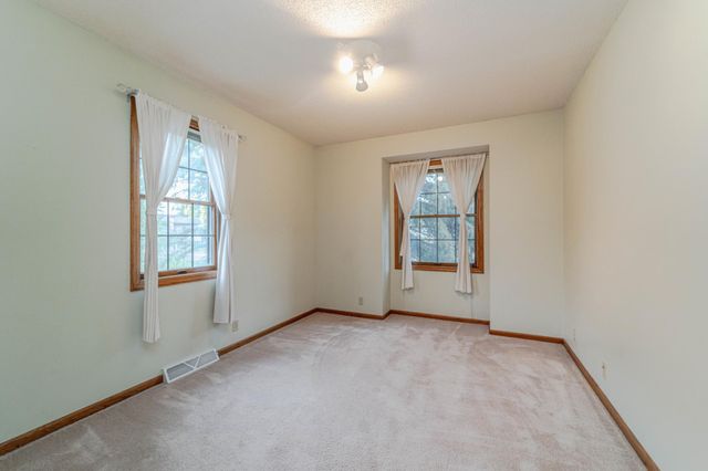 1138 Tiffany Point, Eagan, MN 55123