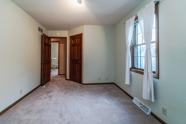 1138 Tiffany Point, Eagan, MN 55123