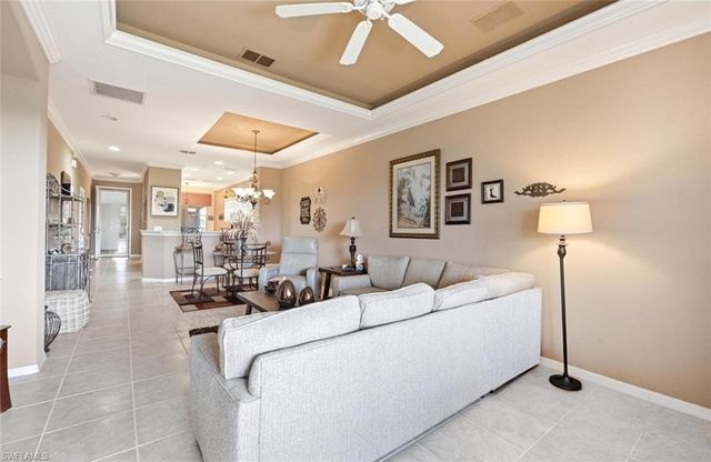 4834 Hampshire CT 303, Naples, FL 34112