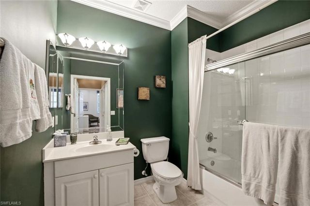 4834 Hampshire CT 303, Naples, FL 34112
