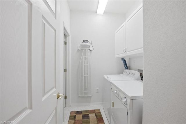 4834 Hampshire CT 303, Naples, FL 34112