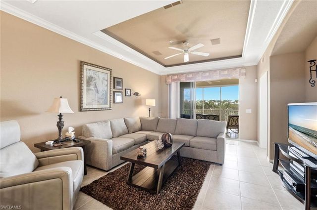 4834 Hampshire CT 303, Naples, FL 34112