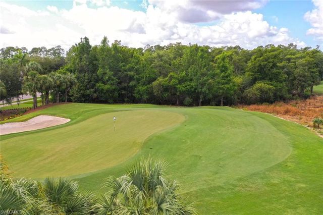4834 Hampshire CT 303, Naples, FL 34112