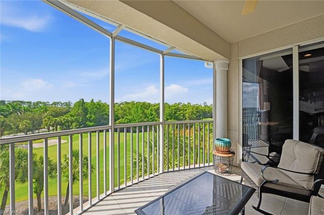 4834 Hampshire CT 303, Naples, FL 34112