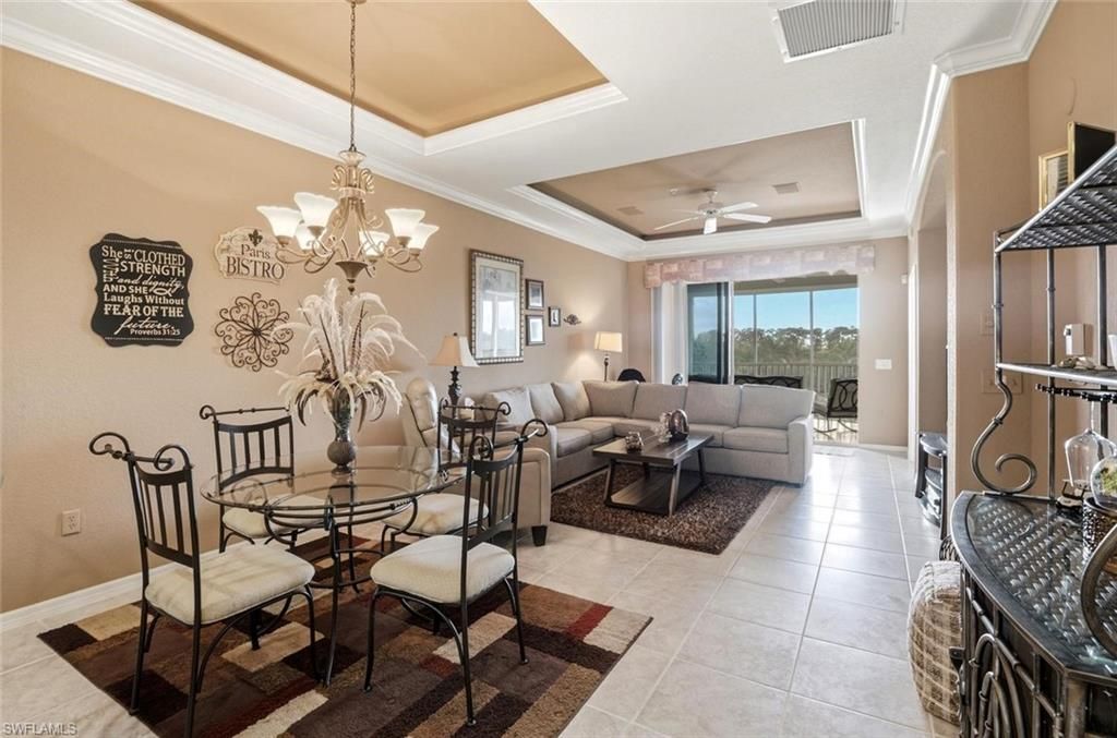4834 Hampshire CT 303, Naples, FL 34112
