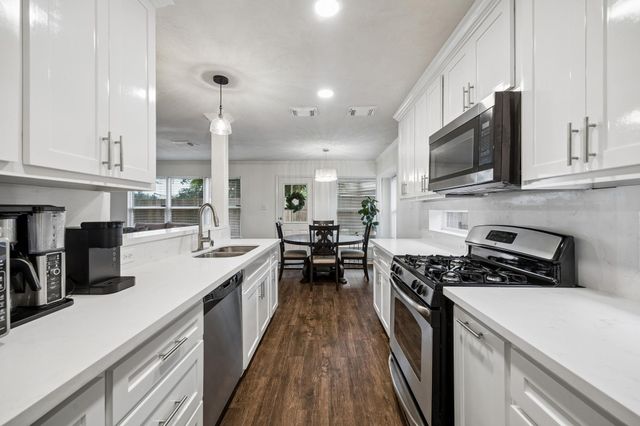 2709 Los Alamos Circle, Deer Park, TX 77536