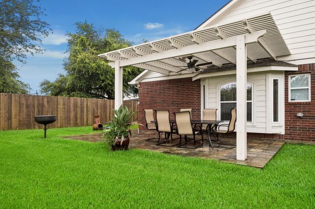 2709 Los Alamos Circle, Deer Park, TX 77536