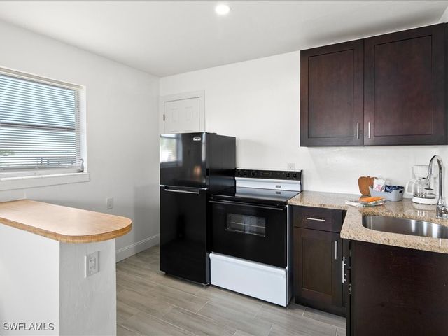 107 East AVE, Goodland, FL 34140