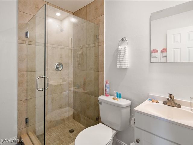 107 East AVE, Goodland, FL 34140