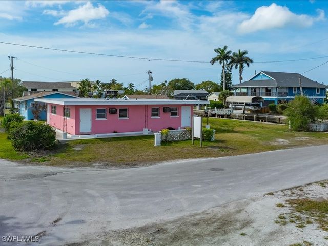 107 East AVE, Goodland, FL 34140