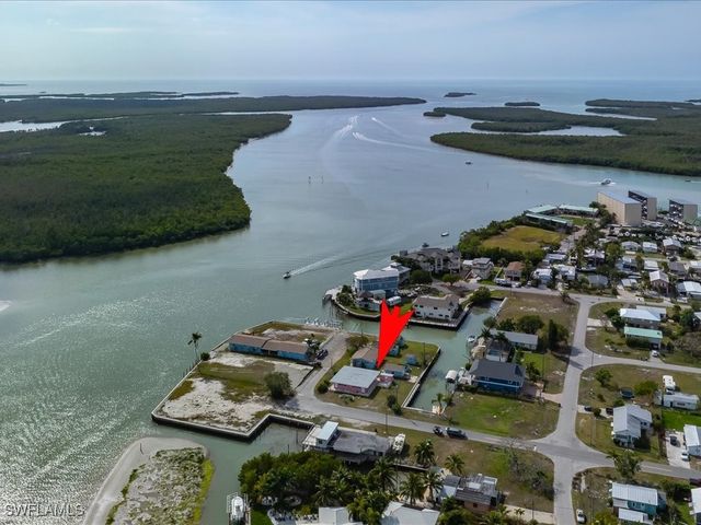 107 East AVE, Goodland, FL 34140