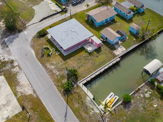 107 East AVE, Goodland, FL 34140