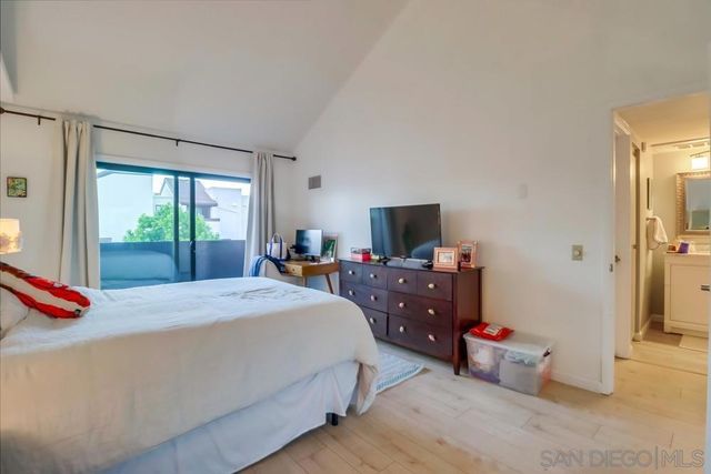3960 Voltaire St, San Diego, CA 92107