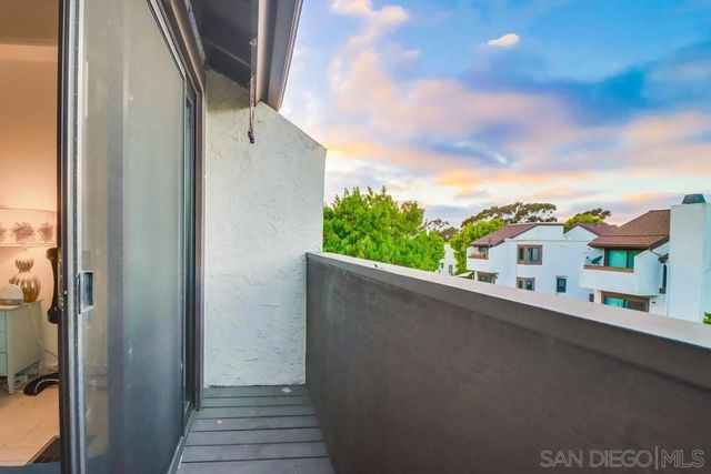 3960 Voltaire St, San Diego, CA 92107