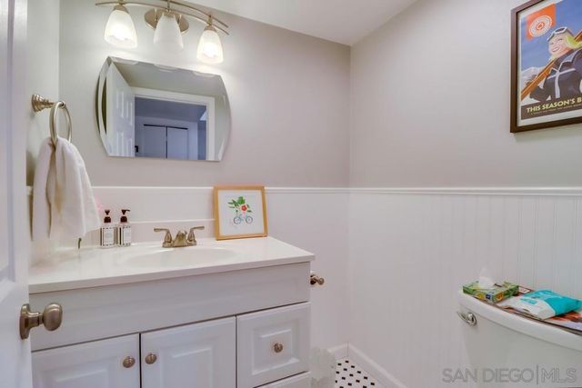 3960 Voltaire St, San Diego, CA 92107