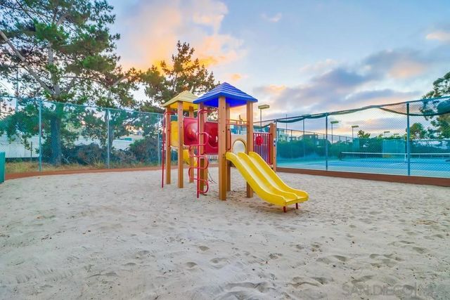 3960 Voltaire St, San Diego, CA 92107