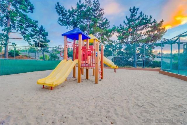 3960 Voltaire St, San Diego, CA 92107