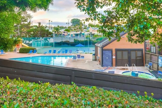 3960 Voltaire St, San Diego, CA 92107