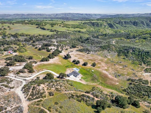 53330 Smith Road, Bradley, CA 93426
